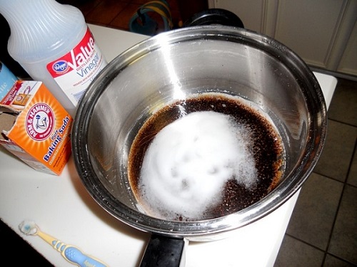 5 cách làm sạch nhà bếp với bột soda cực tiết kiệm