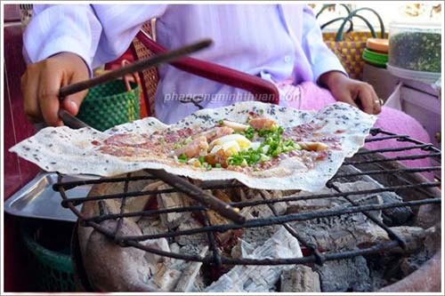 Bánh tráng mắm ruốc nướng Bình Thuận