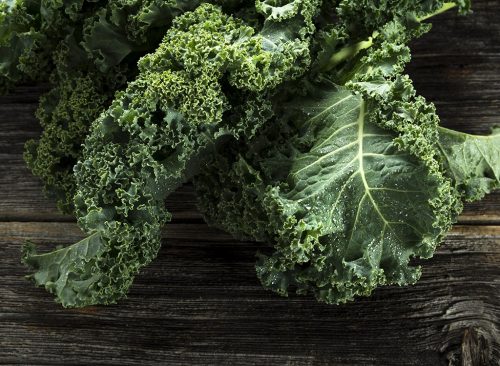 Hướng dẫn cách chế biến cải xoăn kale giữ được hương vị và giàu dinh dưỡng nhất