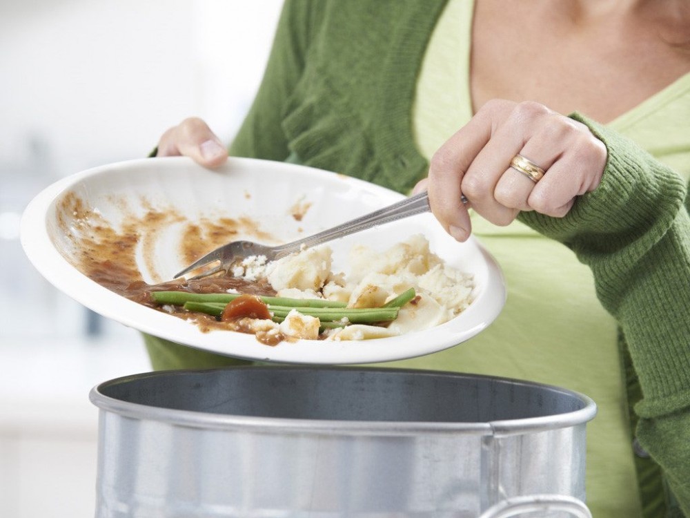 Những căn bệnh nguy hiểm khi sử dụng thức ăn thừa