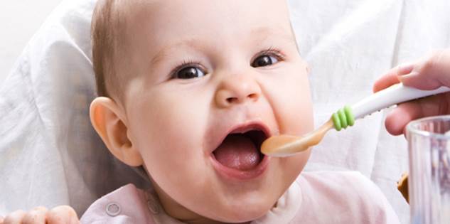 Áp dụng ngay các món ăn dặm cho bé để tránh còi xương, suy dinh dưỡng