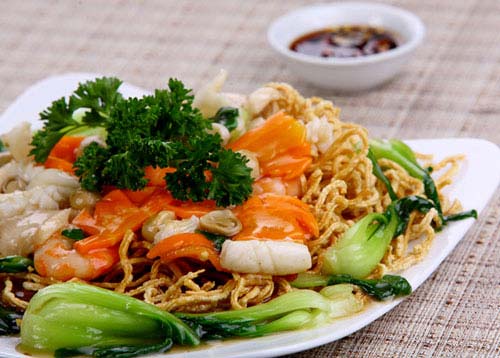 Đậm đà món mì xào hải sản Bình Thuận